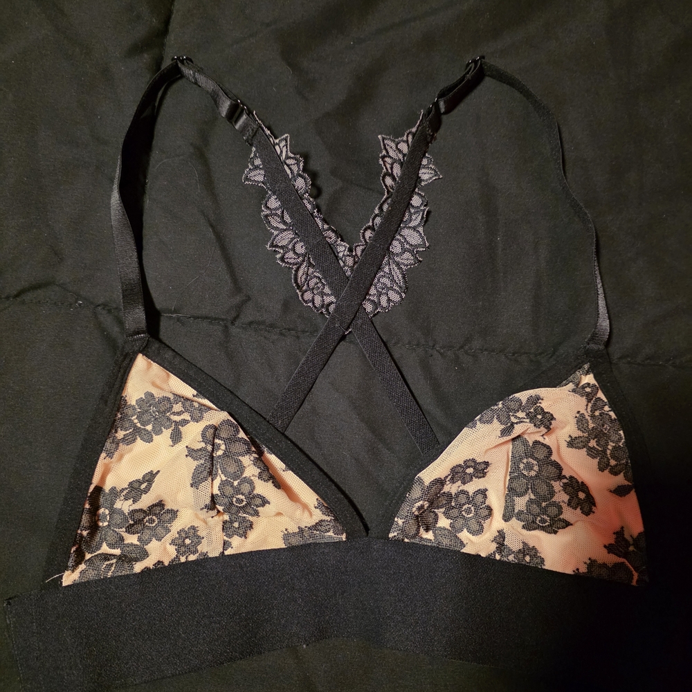 PINK Victoria's Secret Black and Cream Lace Bralette